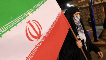 イランの駐パキスタン大使、自国代表団の「イスラマバード到着」投稿を削除