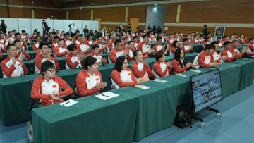 名古屋アジアパラ大会 諶貽琴国務委員が出発目前の中国代表団を激励