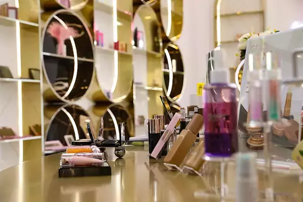 中国の「コスメの町」、小さなボトルに無限のビジネスチャンス