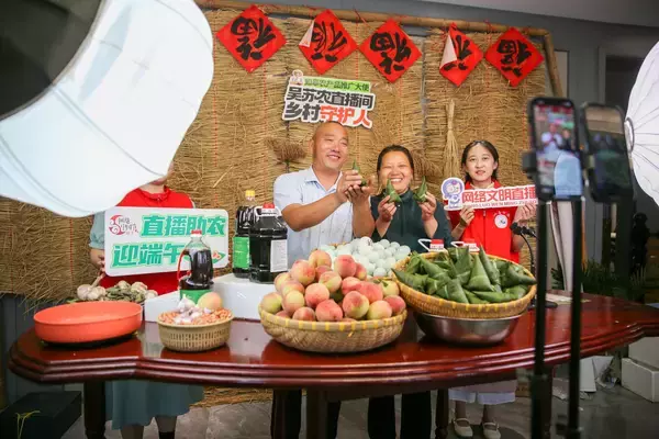 「中国ではデジタル消費の利用者数が9．58億人を突破」の画像