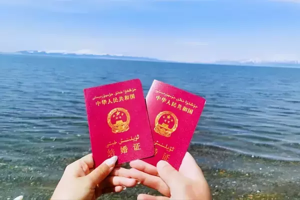 「中国で結婚ブーム、ナイトクラブでの結婚式が認められる―英メディア」の画像