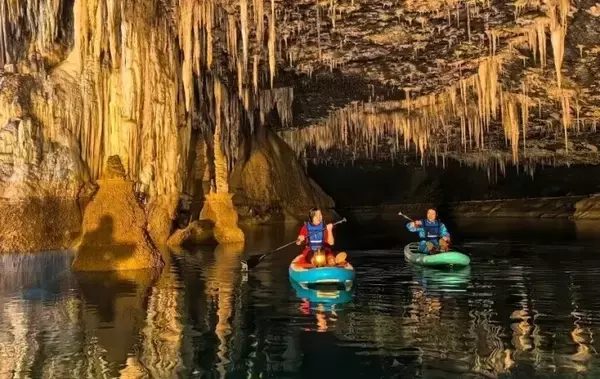 「幻想的な洞窟探検を楽しめる湖北省恩施の「魔眼天宮」―中国」の画像