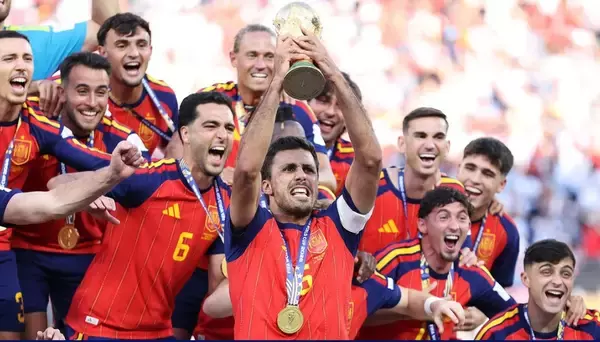 サッカーW杯、優勝したスペイン勢が個人賞3部門独占