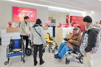 2025年中国のシルバー経済市場規模は134兆円