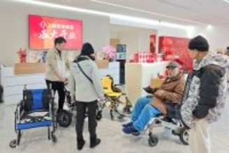 2025年中国のシルバー経済市場規模は134兆円