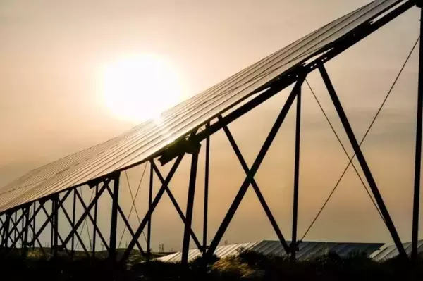 「寧夏回族自治区、集中型太陽光発電所の発展を推進―中国」の画像