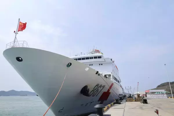 「中国海軍の病院船「シルクロードの箱舟」 対外公益任務終え帰国」の画像