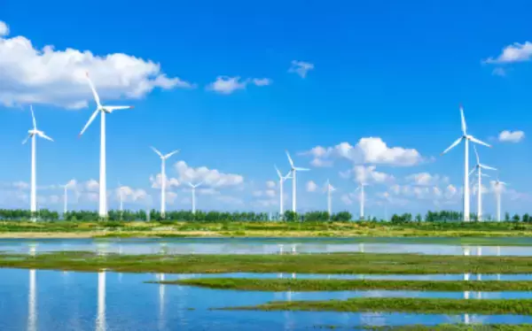 中国東部の「2000年の製塩の街」、今や洋上風力発電の拠点で海外展開も加速