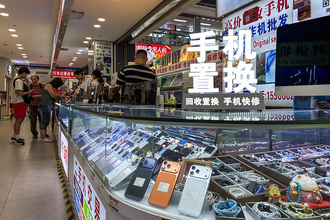 中国で中古スマホが人気商品に、販売台数8割増の店舗も