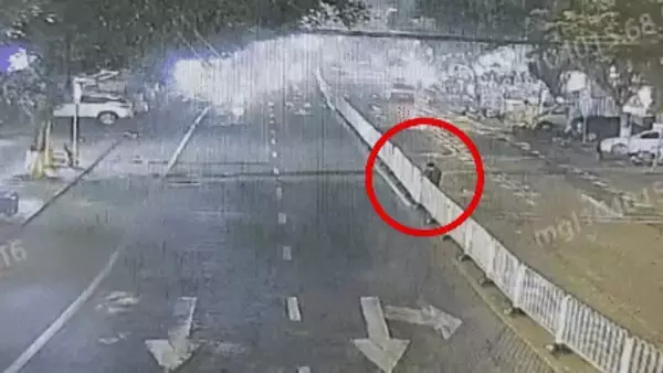 「近道のために中央分離帯を破壊した男、行政拘留処分に―中国メディア」の画像