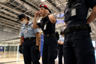 中国人22人がタイの空港で搭乗拒否される、警備員が「つり目」ジェスチャー―香港メディア
