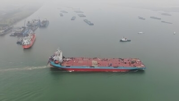 圧倒的な大きさを誇る多目的甲板輸送船、南京で進水―中国
