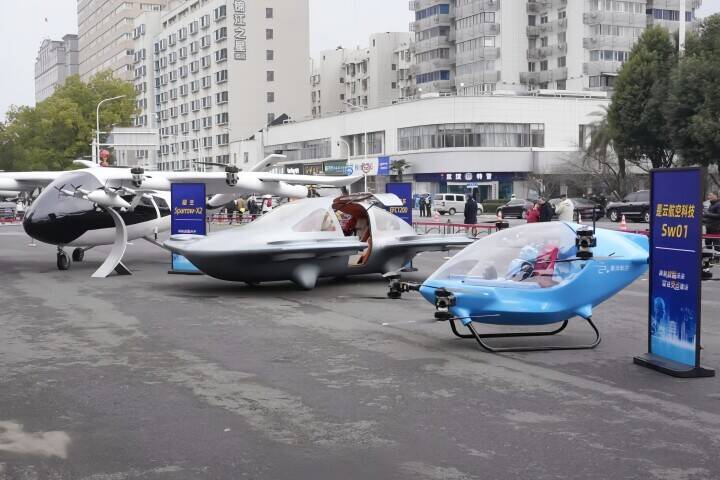 中国湖北省で「空飛ぶICU」展示―香港メディア