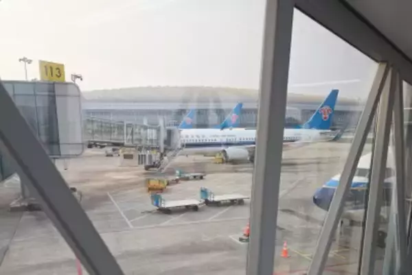 手荷物の中に「爆弾が入っている」、乗客の冗談で航空機が1時間以上遅延―中国