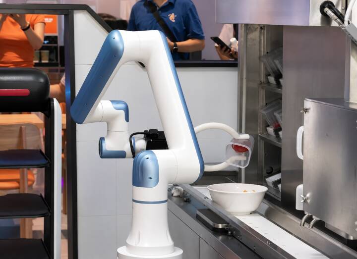 北京初の完全商業化ロボット麺料理店、味は？―中国メディア