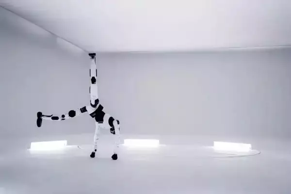 「新世代汎用ロボットが北京で発表、操作精度はミリメートルレベルに―中国」の画像