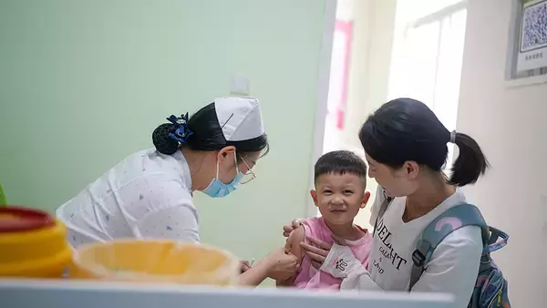 中国の適齢児童に対する国家免疫計画に基づくワクチン接種率は継続的に90％以上を維持