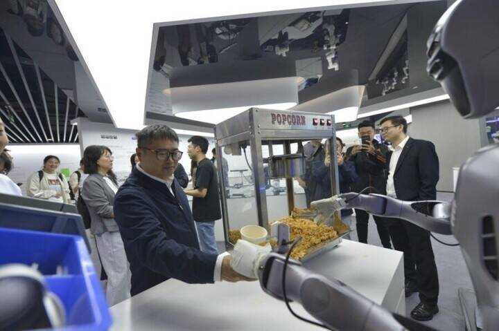 人型ロボットが「毎週のように進化」を実現できる理由とは？―中国メディア