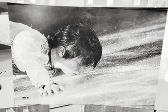 「羽生結弦がリンクと交わした最後のキス」が中国でトレンド入り、人気は今なお健在