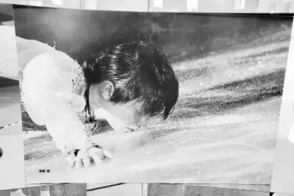 「羽生結弦がリンクと交わした最後のキス」が中国でトレンド入り、人気は今なお健在