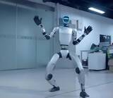 「人型ロボットのレンタル市場が拡大、費用は1日4500円から―中国」の画像1