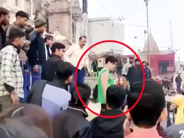 ガンジス川で「サンタコス」の日本人が現地住民から非難、中国メディアはどう伝えたか