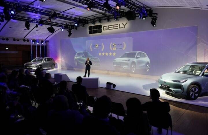 吉利汽車の電気自動車2車種がフランスで発売開始