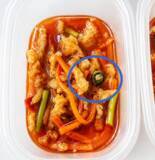 「フードデリバリーの料理に壊れた電池が混入―中国」の画像1