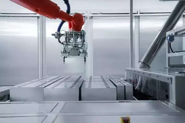 世界初の100GWh級蓄電システム全産業チェーン拠点が稼働開始―中国
