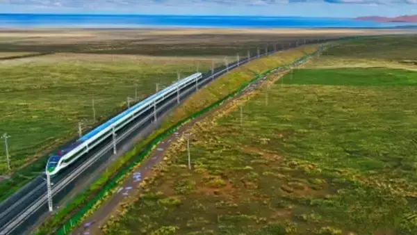 「中国最初の高原鉄道が開通40周年、累計1億1000万人を輸送」の画像