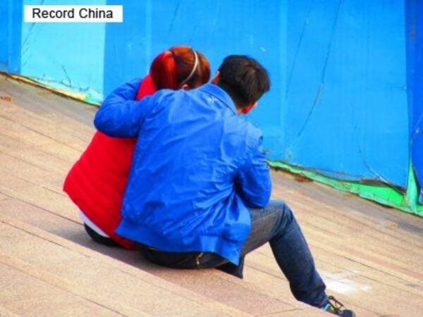 男余りで高騰する中国の結婚費用 北京の謝礼金は4年で20倍に 香港紙