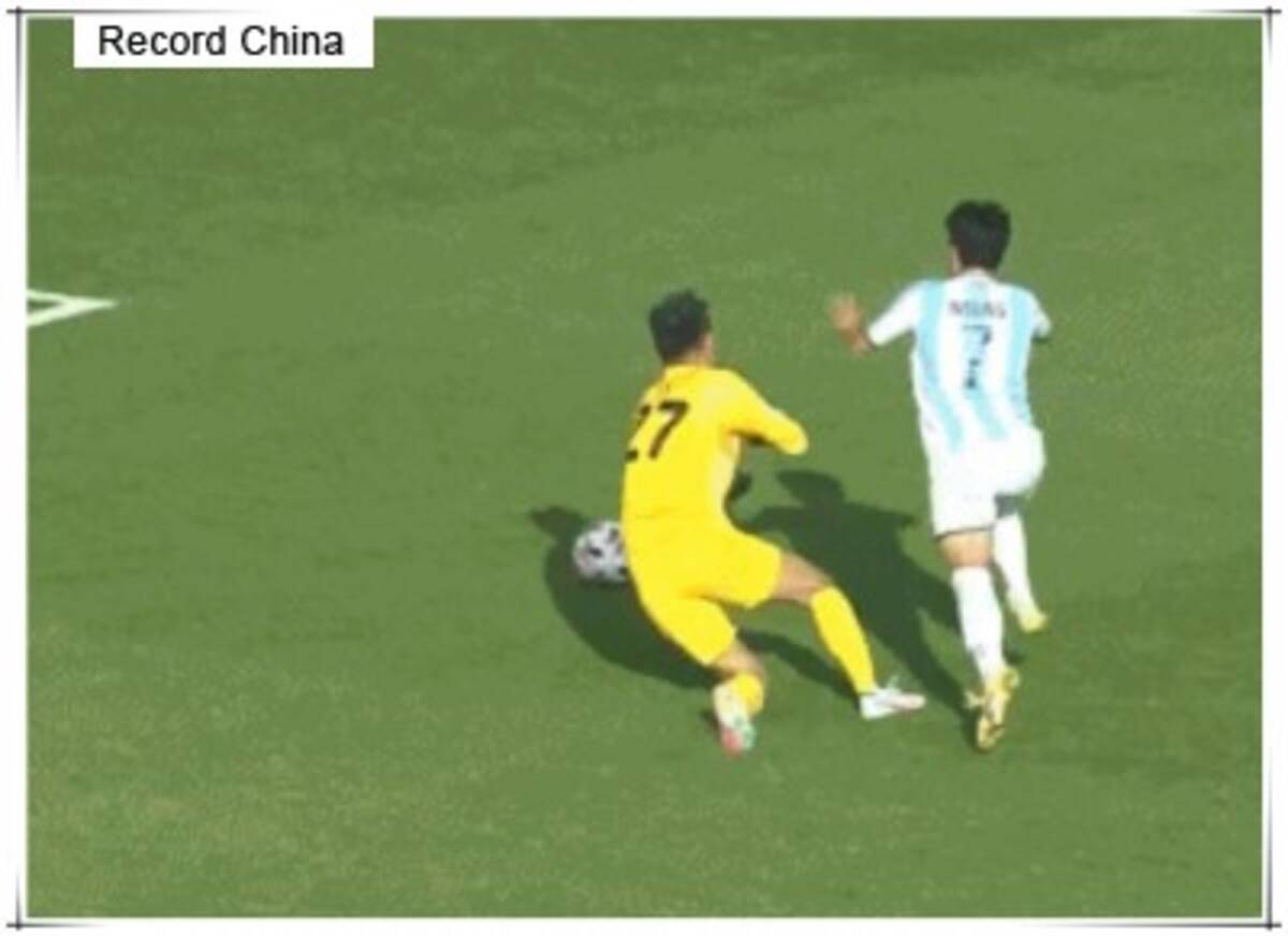 韓国選手がpkをだまし取った 奇妙な誤審 疑惑の判定を中国メディアが猛烈批判 年12月4日 エキサイトニュース