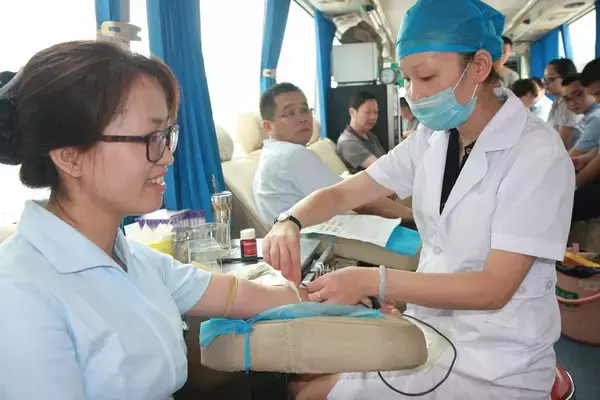 献血年齢を65歳に延長する方針、献血法改正案の意見公募―中国