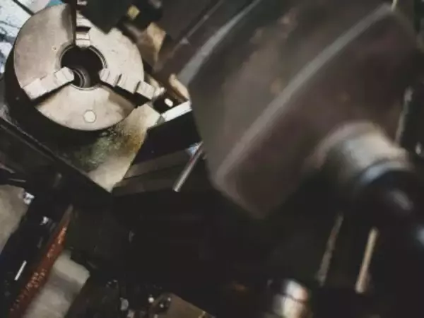 韓国の国内工作機械受注額が半減「日本は持ちこたえているのに」＝ネット「技術の差は100年」