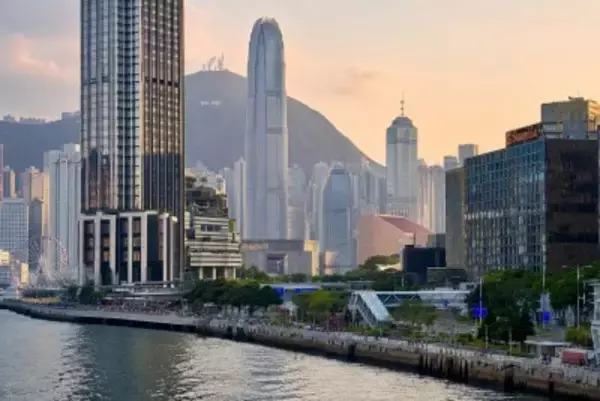 香港の不動産市場で中国人の買い手が急増、わずか3日で20億円の豪邸購入した人も―中国メディア
