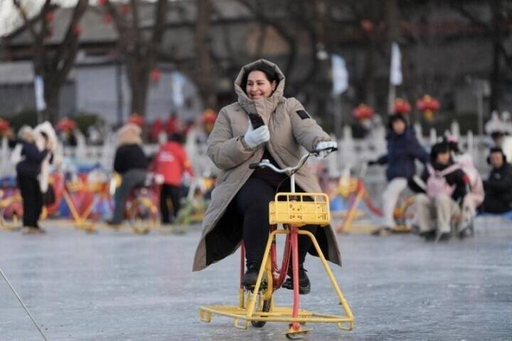 什刹海の前海でスケートリンクの営業が開始―北京市