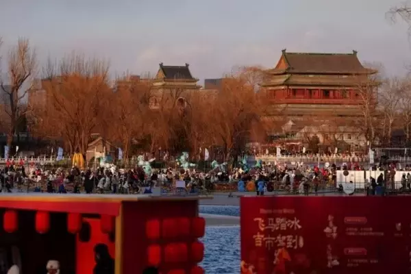 「什刹海の前海でスケートリンクの営業が開始―北京市」の画像