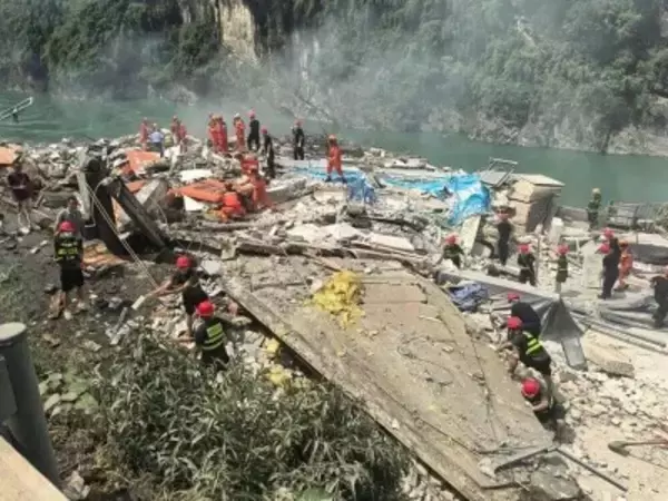 重慶の山崩れ、死者11人に＝依然50人が行方不明―中国