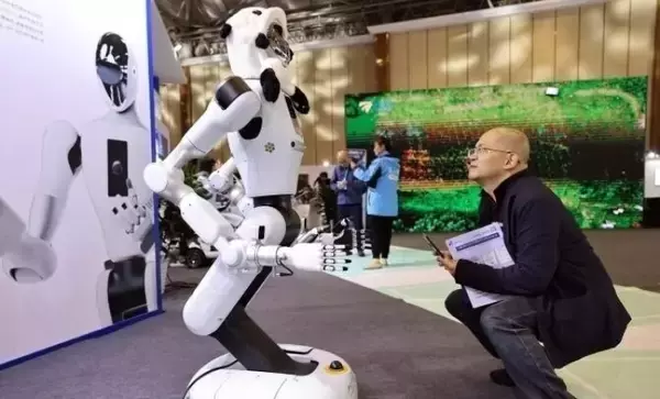 「成都にスマートヘルスケアロボット175種類が勢ぞろい―中国」の画像