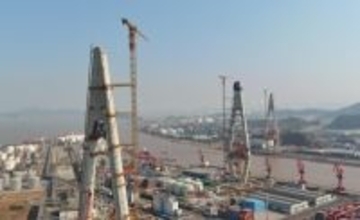浙江省で世界最大スパンの非対称構造3本塔斜張橋「甬江特大橋」の主塔が完成―中国