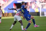 「トランプ氏がサッカーW杯の判定に介入、米と対戦したチームは不満隠せず」の画像1
