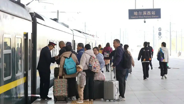 ハルビン・海口間の「渡り鳥列車」、10月の利用者数はすでに延べ1．5万人―中国