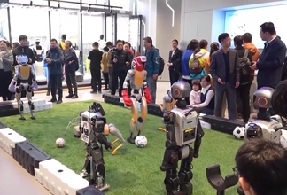 中国初の人型ロボット総合取り扱いの「7S店」がオープン―湖北省武漢市