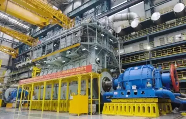 中国初の8G95船用二元燃料エンジン、大連で引き渡し