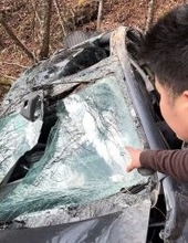 テスラのモデルYが高さ800メートルの崖から転落、運転手は無事、バッテリーも発火せず―中国