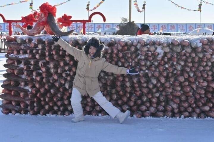 吉林省の査干湖で伝統漁「冬捕」始まる、「頭魚」は約3800万円で落札―中国