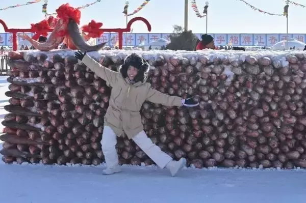 「吉林省の査干湖で伝統漁「冬捕」始まる、「頭魚」は約3800万円で落札―中国」の画像