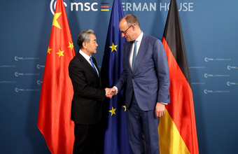 ドイツのメルツ首相と中国の王毅外交部長がミュンヘンで会談