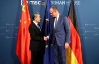 ドイツのメルツ首相と中国の王毅外交部長がミュンヘンで会談