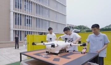 在学中に全員が内定獲得、引く手あまたのドローン専攻学生―中国
